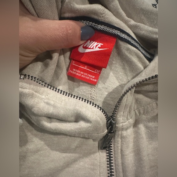 Cream Nike zip up sweater size small - Picture 6 of 6